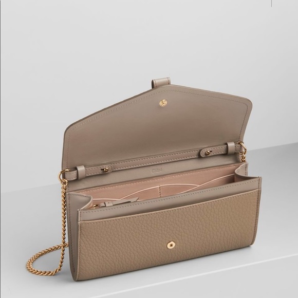 Chloe Aby Wallet On Chain - Picture 3 of 10